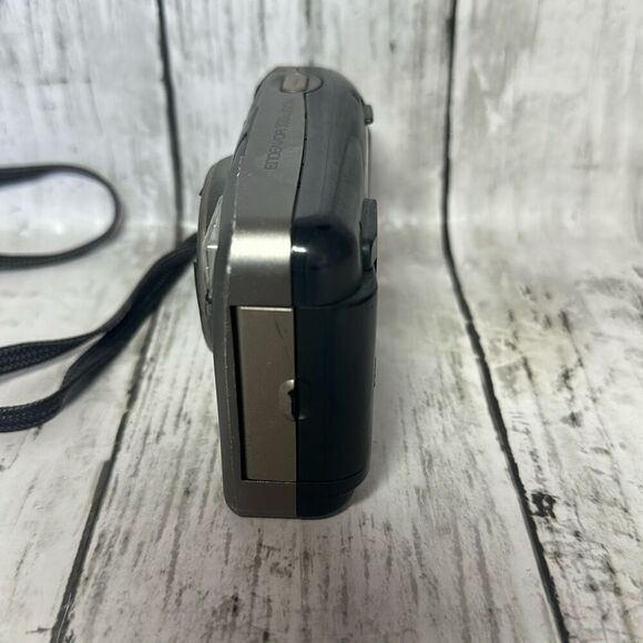 FujiFilm Endeavor 300ix Zoom APS Point and Shoot Film Camera - Picture 5 of 12